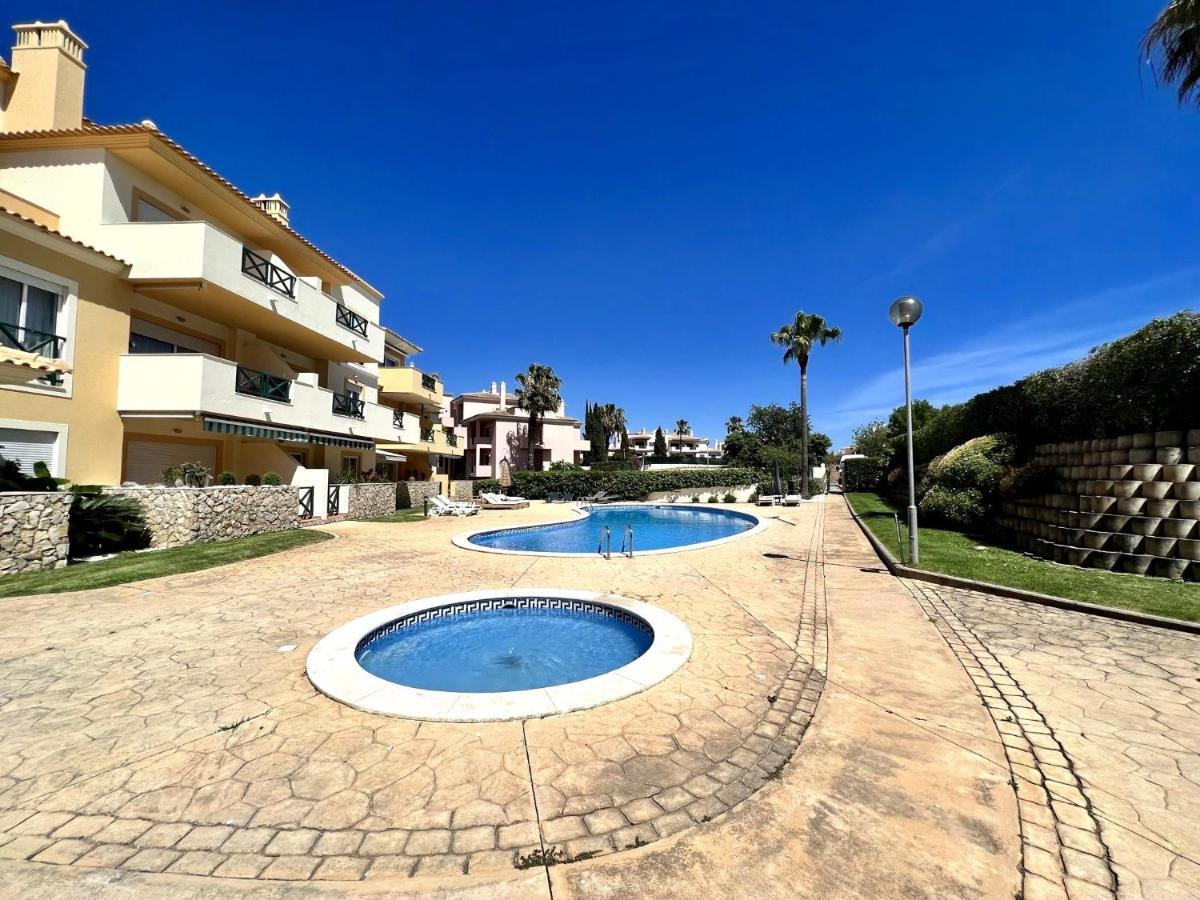 Albufeira Valley 2 With Pool By Homing Exterior photo